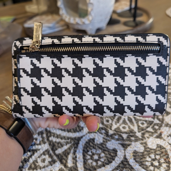 Kate Spade Houndstooth Wallet - Picture 2 of 4